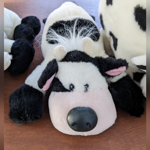 Cute Cows Stuffed Toys - Picture 4 of 5